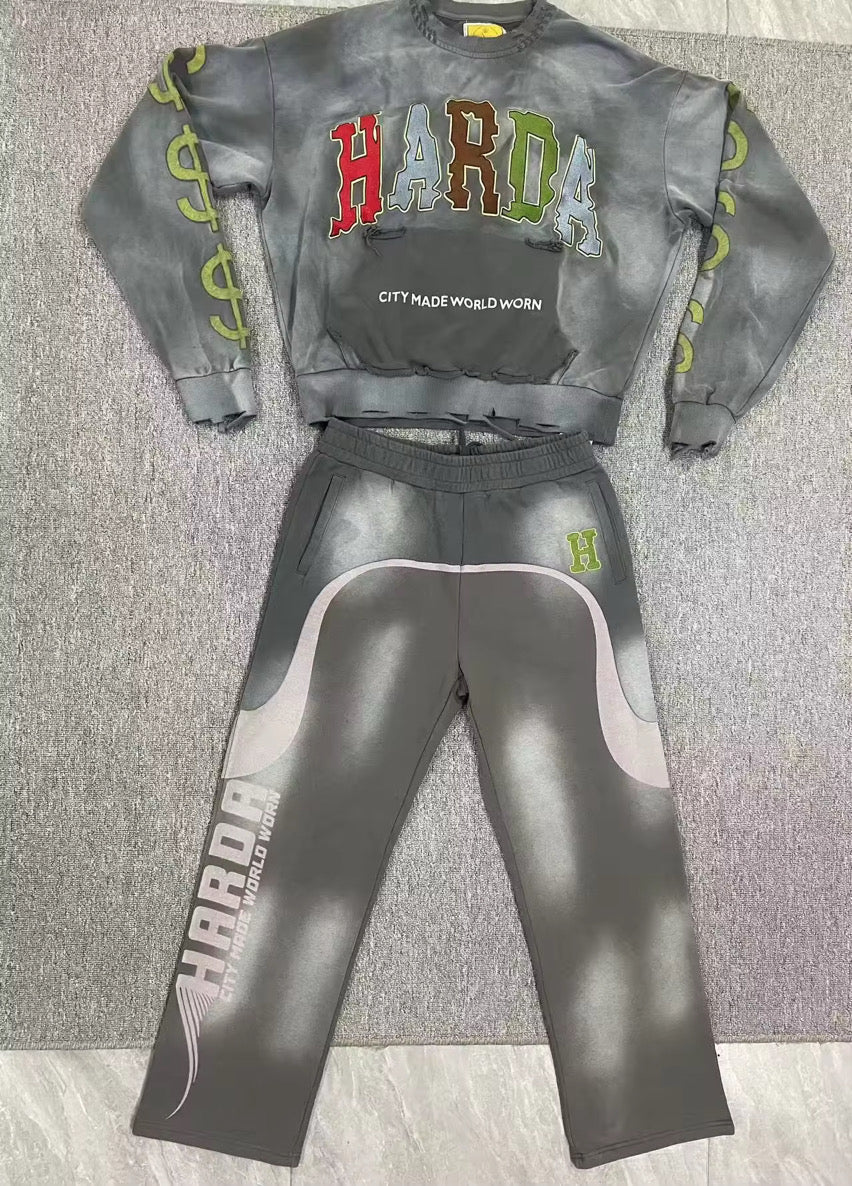 HARDA CITY “WORLD WIDE” Sweatpants
Built for those who move different.