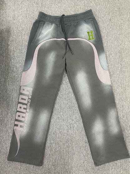 HARDA CITY “WORLD WIDE” Sweatpants

Built for those who move different.