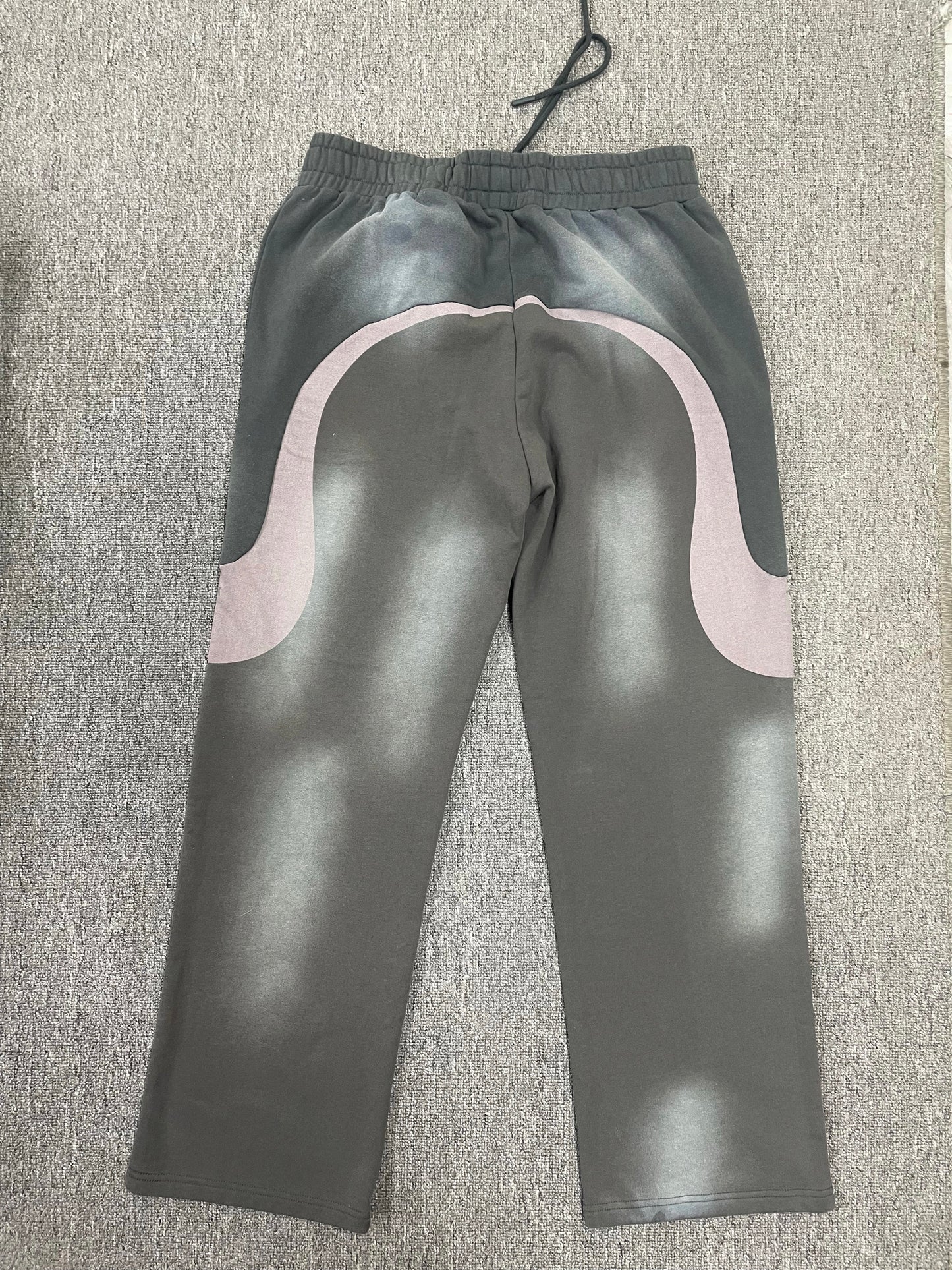 HARDA CITY “WORLD WIDE” Sweatpants

Built for those who move different.