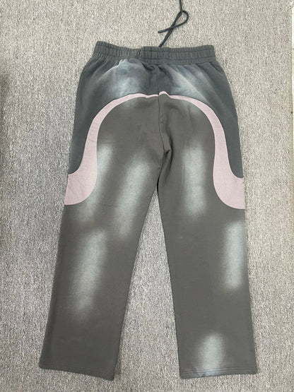 HARDA CITY “WORLD WIDE” Sweatpants

Built for those who move different.